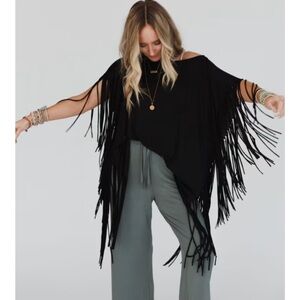 Three Bird Nest- The Nest Showstopper fringe top size Small